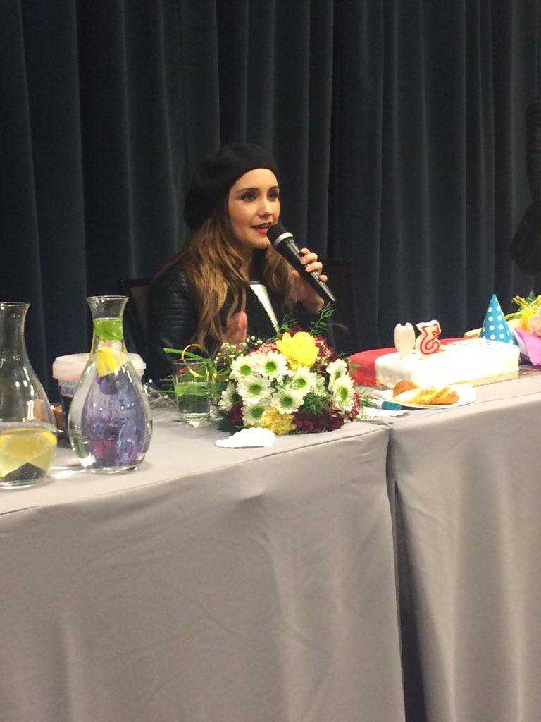 PoloniaDMaria's tweet photo. #FOTOS ya se empieza convivencia de @DulceMaria en Polonia ! 🇵🇱 https://t.co/FubTrLYDDC