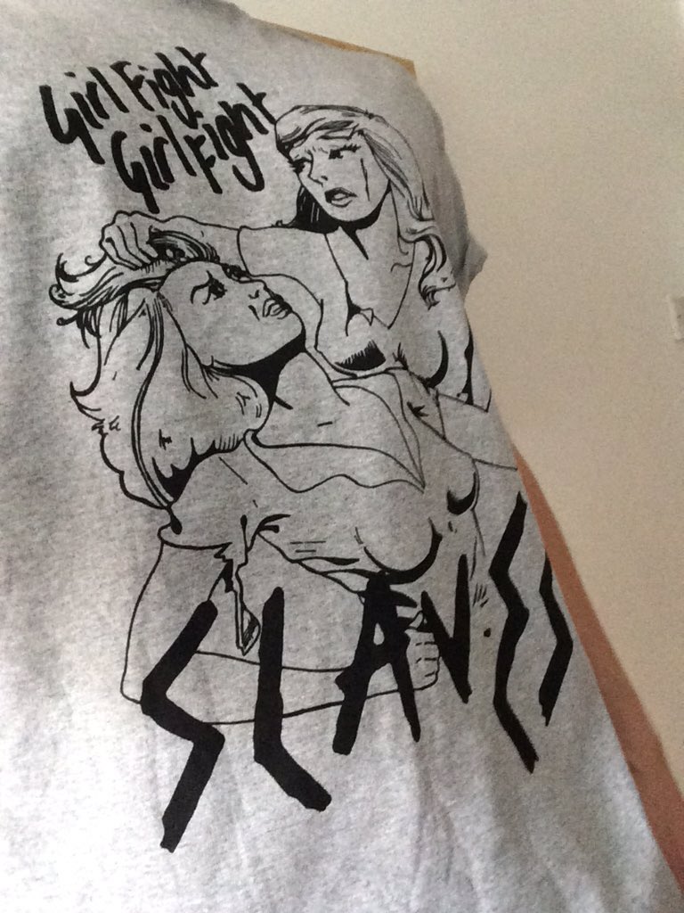 #tshirtday <a href="/BBC6Music/">BBC Radio 6 Music</a> what about some @Slaves to wish Isaac a speedy shoulder recovery 🤕💪🏻bbc.co.uk/iplayer/episod…