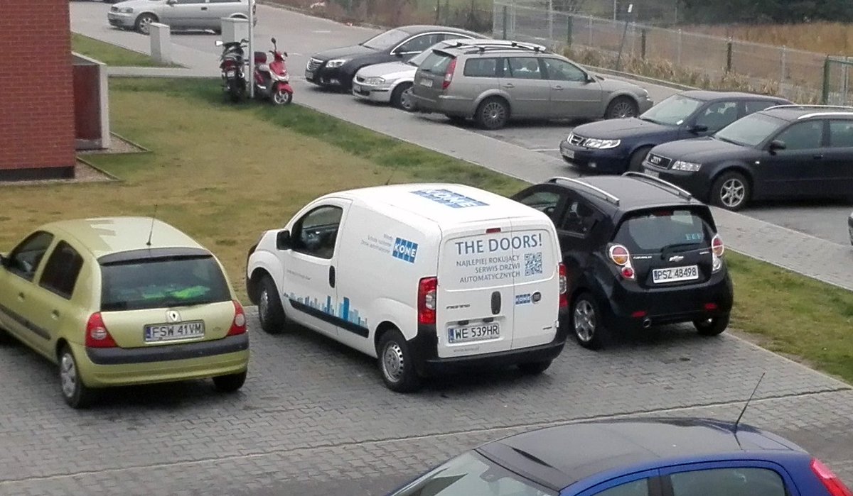 SmartAsFoxes's tweet photo. TheDoors w Luboniu! #tanazwa #tenslogan https://t.co/qoSyD6aujs