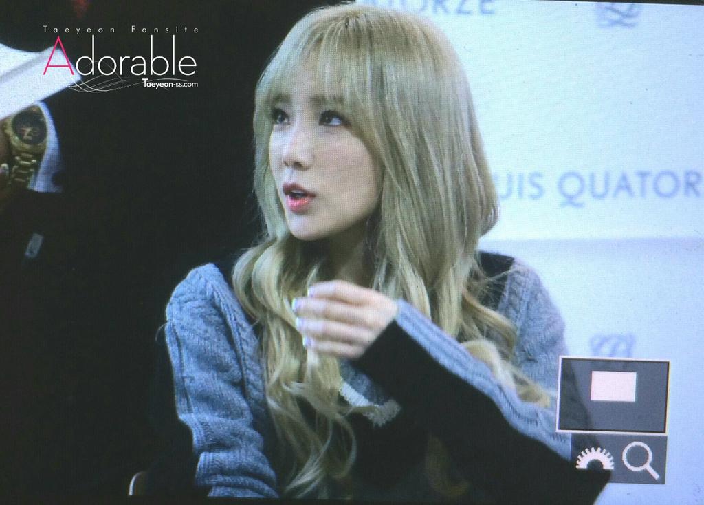 [PIC][27-11-2015]TaeTiSeo tham dự buổi Fansign cho thương hiệu "Louis Quartoze" tại Lotte Department Store Busan vào chiều nay CU0dB_qUYAETHJu