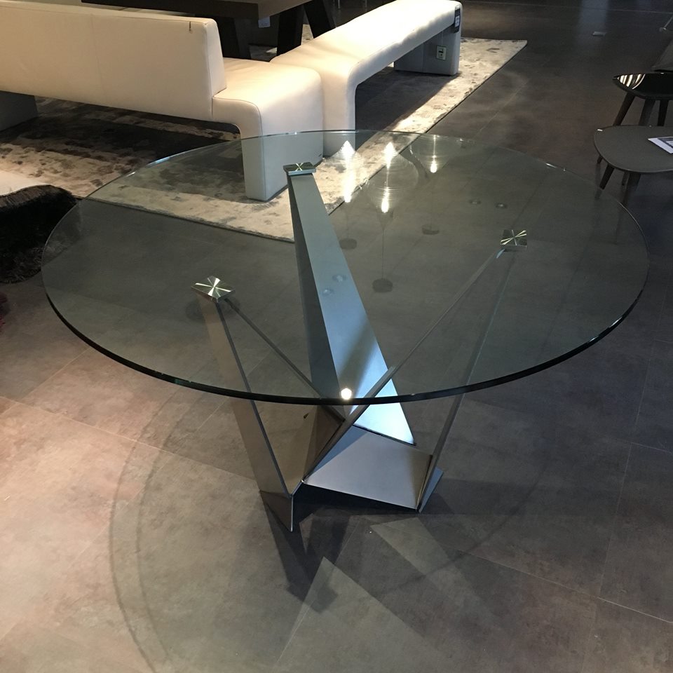 StocktonsMcr's tweet photo. #BLACKFRIDAY
#Cattelan - Skorpio Dining Table
Was £2153 Now £1170
Offer ends 29th Nov at 5pm
https://t.co/5X7F0AHKAL https://t.co/qyhnZyViUc