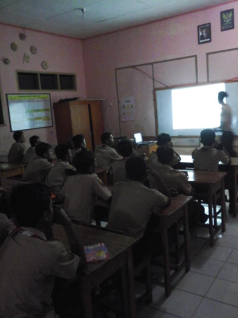 06bojongpicung's tweet photo. Sesi kelas Dianpinsat bojongpicung @pramuka_jabar @kwarnas @Kwarcab_Cianjur @AdhyDault @eka_harijanto https://t.co/XdilUOkXbI