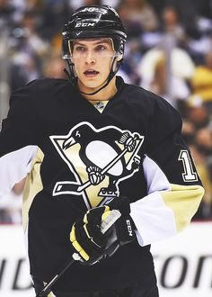 Happy birthday to my favorite hockey player Beau Bennett   
