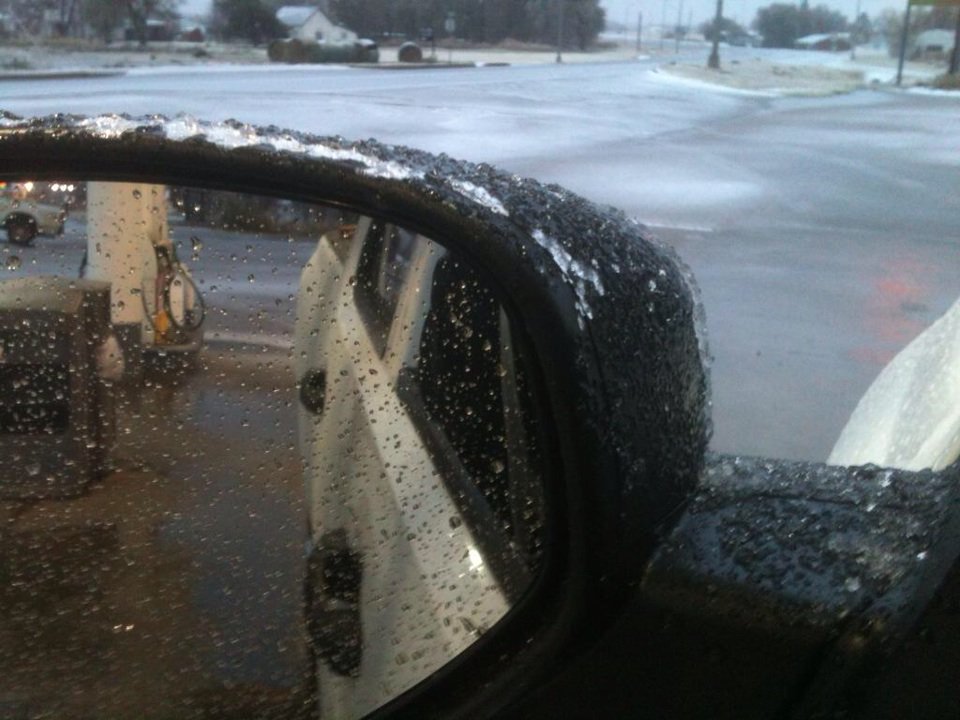 valcastor's tweet photo. Roads are a complete sheet of ice in Seiling with moderate sleet and freezing rain falling https://t.co/zI8i5jzjaP