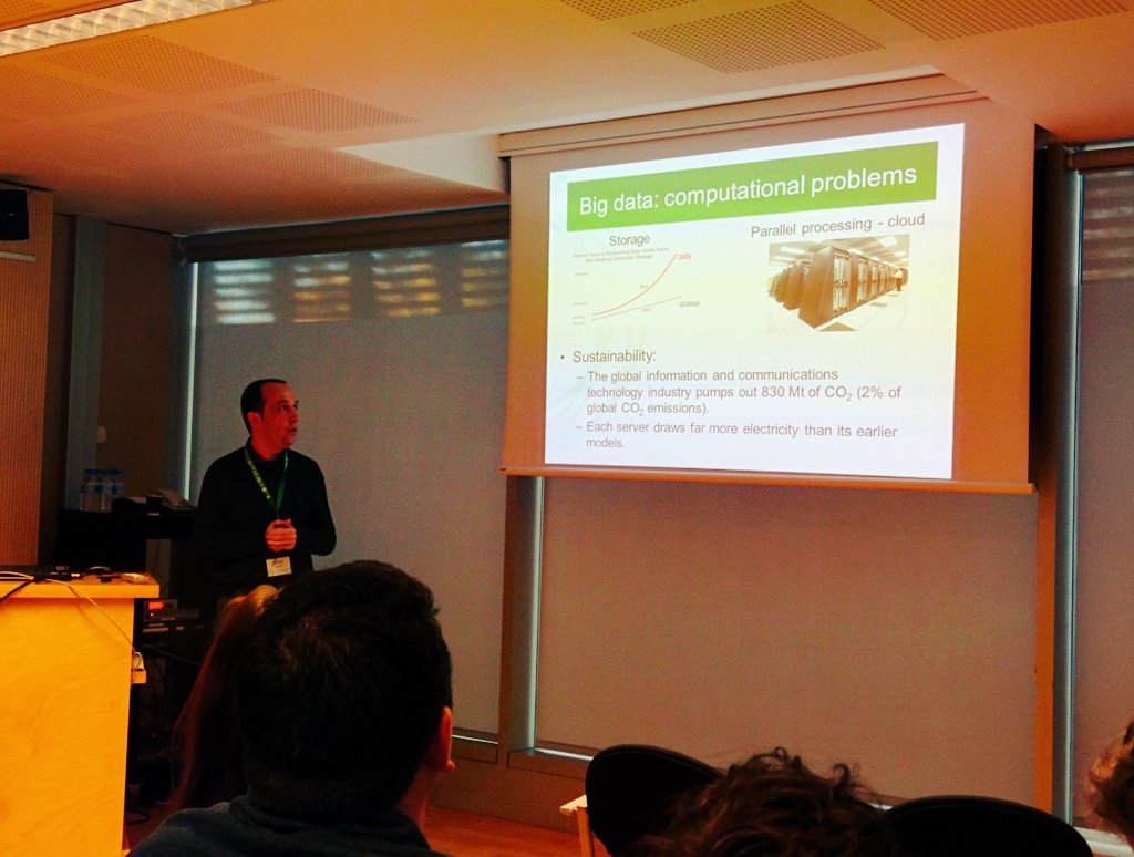 tcolehunter's tweet photo. "90% of all #data made in last few years: creation may outrun storage capacity" shares Xavier Basagaña for #FutureEE https://t.co/rpOadmoSeH