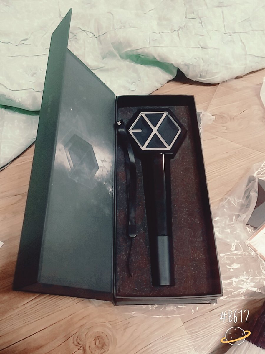 Nompang_'s tweet photo. 엑소봉을 가지고 어부쨘이 돌아왔습니다 히히 기억하시는 분이 있으련지... 쭈글 https://t.co/2jhY1JlRPO
