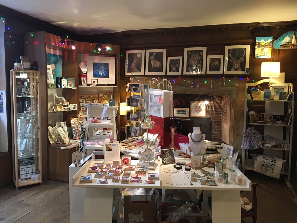 Bardbydesign's tweet photo. I'm @the_arter Such a pretty shop with gorgeous #handmade gifts including my #NobleFool collection #FretworkFriday 😄 https://t.co/kSsjVt8hMj