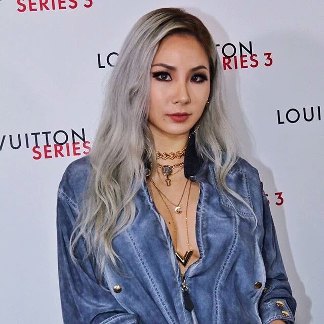 The Baddest GZB on X: [STYLE]CL is wearing Essential V Sautoir Necklace  (US$ 720) and LV & Me Necklace Letter C (US$ 480) by Louis Vuitton   / X