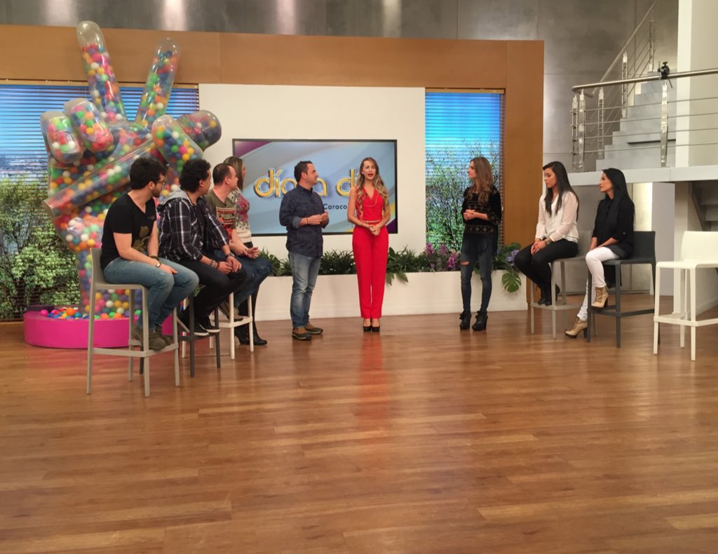 DiaaDiaCaracol's tweet photo. Tú eliges al ganador de este #ViernesLocochón con RT para los hombres y ME GUSTA para las mujeres https://t.co/KaRLNUXIO2