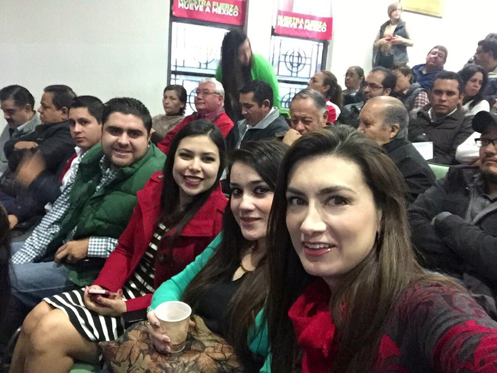 Vanetonone's tweet photo. Importantes avances en todos los rubros #4oInforme @rubenmoreiravdz  @AmezcuaGrace @azaleamaldonado @lalomedrano11 https://t.co/cs1Q4EnsXf