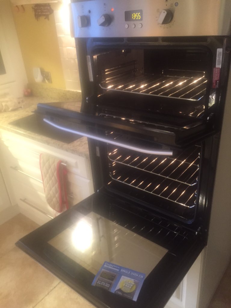 OventeamN's tweet photo. Double oven clean in BT79 this afternoon.  
Free dishwasher service clean #oventeamni https://t.co/U9pP4iuT19