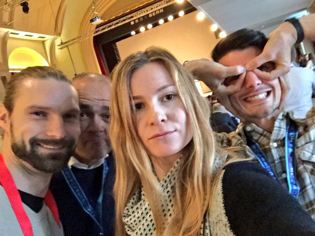 dariaofficial_'s tweet image. #API team at #SwisscomSoftwareDay ✌ @DKilchenmann @injected_bean @5011wireless