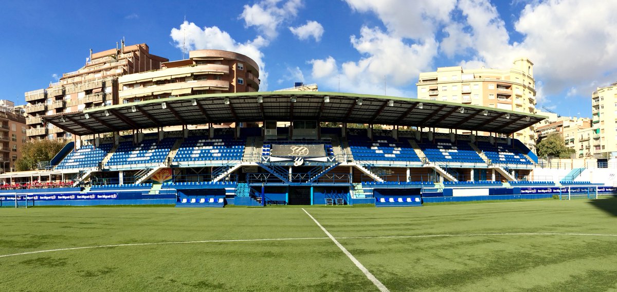s0niaperez's tweet photo. Tribuna acabada al Nou Sardenya! #CEEuropa #cee #NouSardenya #ComNou #futcat #3div #3div5 https://t.co/2ywi6ifBKD