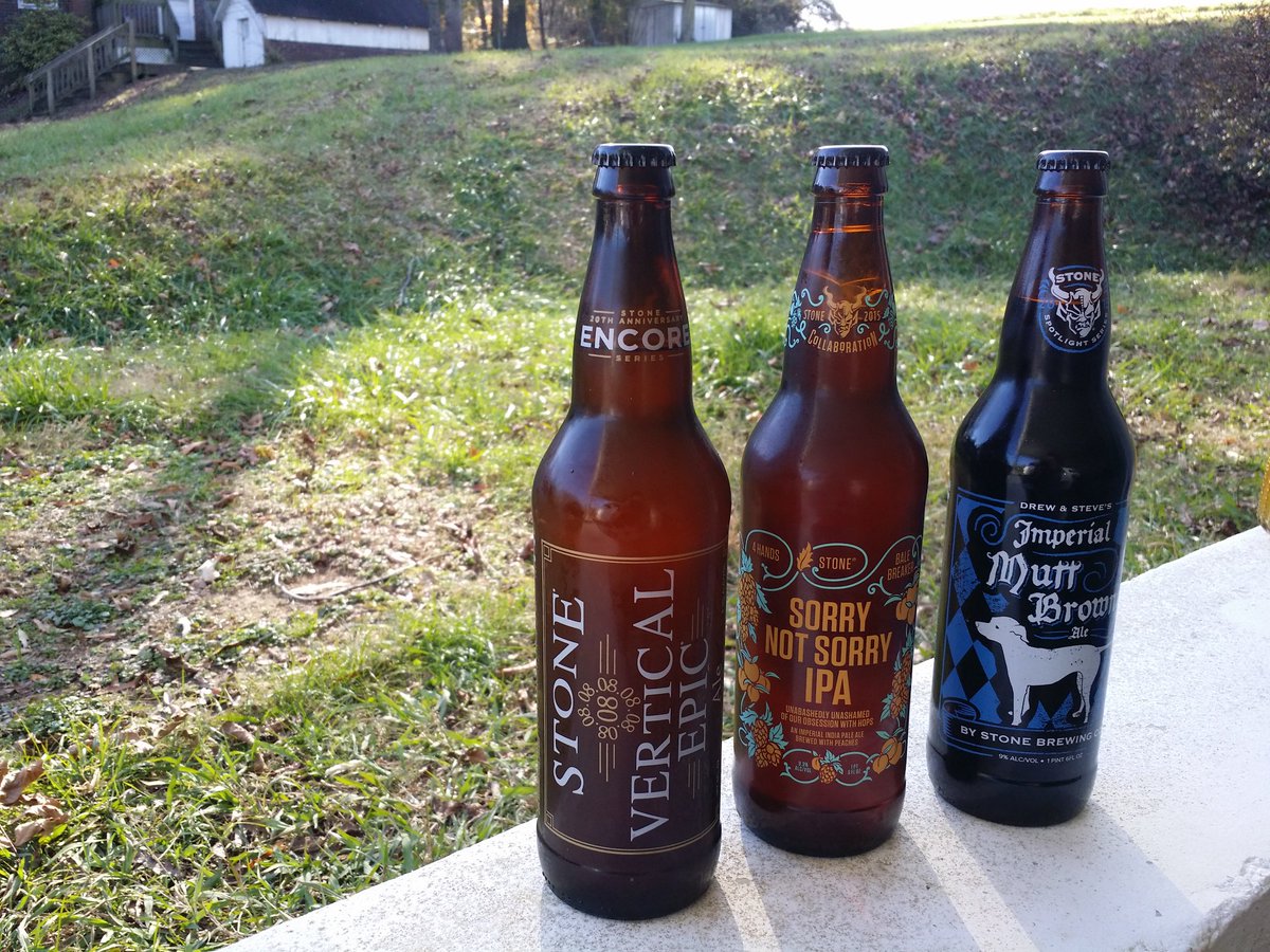 aaronD5100's tweet photo. What I keep in my house when I'm feeling a real beer. @StoneBrewingCo  #realbeer #ipa #hops #morehops https://t.co/6mfSbEnb1M