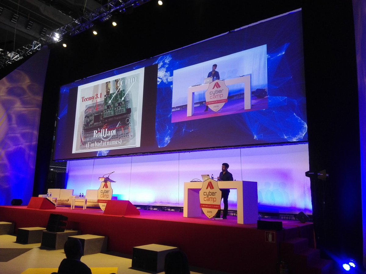 VAguileraDiaz's tweet photo. #RollJam by @samykamkar Abriendo las puertas de últimos modelos de coches de 2015 @CybercampEs #CyberCamp15 https://t.co/EWmEhe4WCI