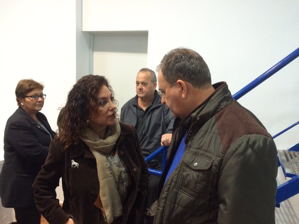psoe_ct's tweet photo. Concejala Industria Obdulia Gómez inaugura primera tienda motores marinos @SoleDieselEs España en #Cartagena https://t.co/LRoTHpJG4M