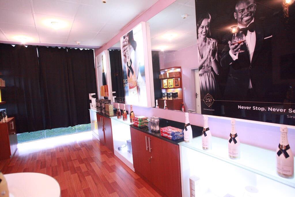 CentroLekkiMall's tweet image. How do you #TGIF? OneSpirit (1st Floor) show us how! #CentroLekkiMall #GetTheExperience #Luxury