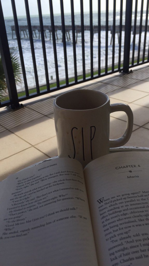 briculv's tweet photo. Book and the beach 👌🏼☕️ #notmissingretailtoday https://t.co/q3SMRbV0vJ