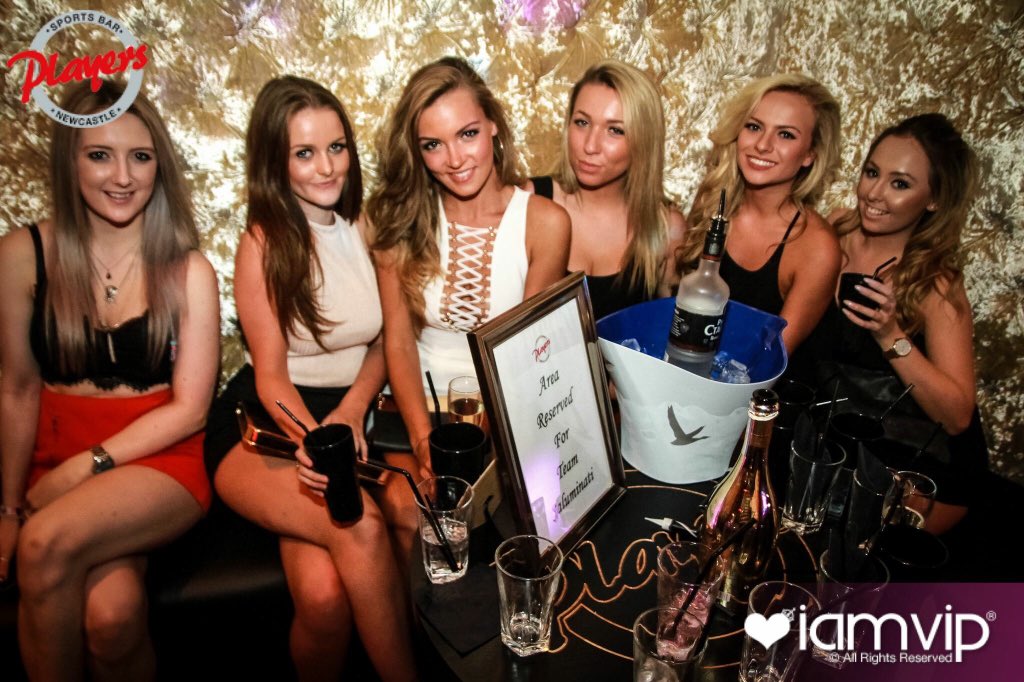 PlayersNcl's tweet photo. ◾️BLACK FRIDAY COMPETITION◾️
Retweet to win a bottle of vodka😎 EVERYONE GETS A FREE BOMB WITH EVERY DRINK TONIGHT😁 https://t.co/OX6CRtdaks