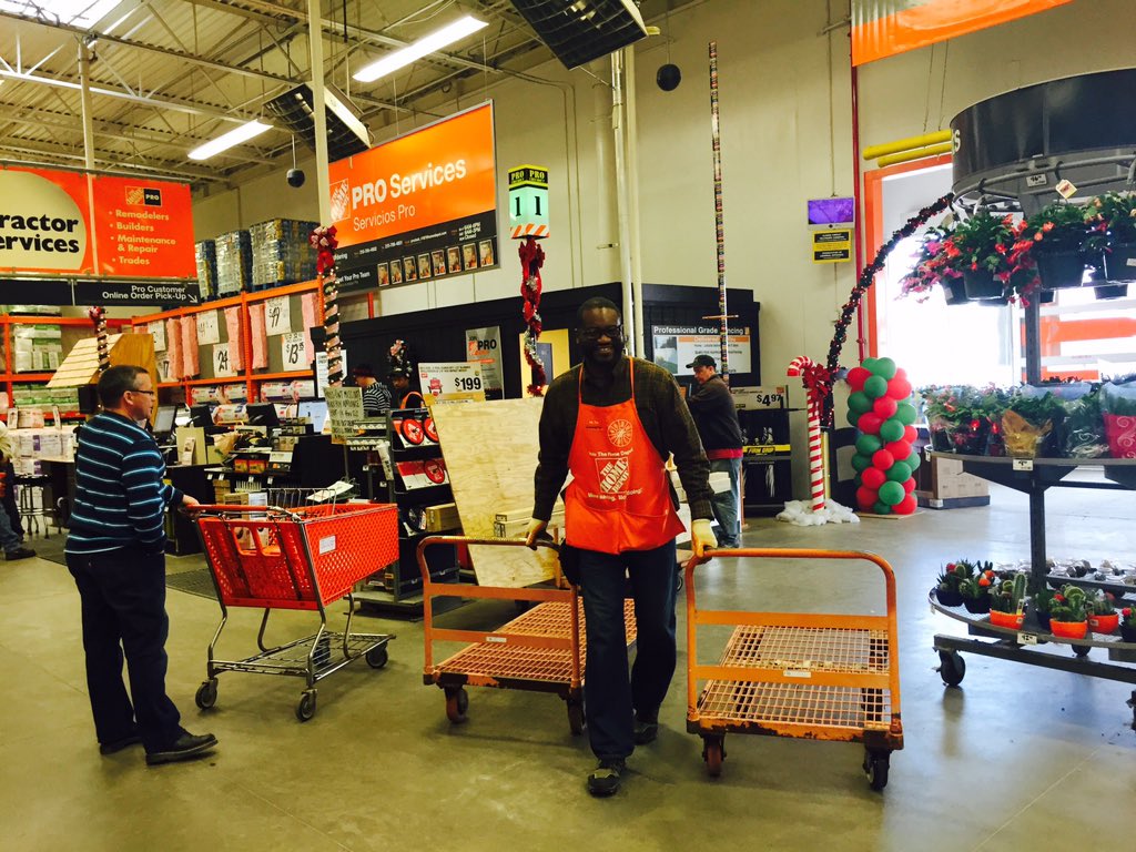 katespeiser's tweet photo. #2015MANOV27 #thd4187 everyone hard at work! @aj_mazzola @kristamsears188 @Sands1228 https://t.co/EByEoFLOTG