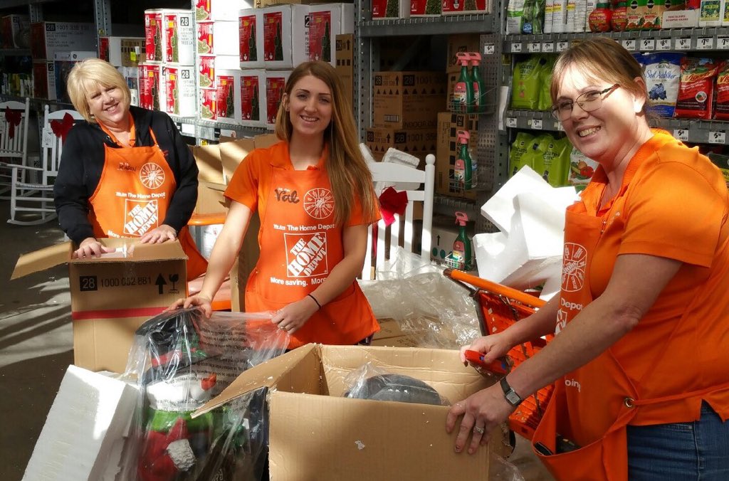 MattucciTHD's tweet photo. 161 MET packing down and helping keep the shelves full! https://t.co/JPCJSD01ay