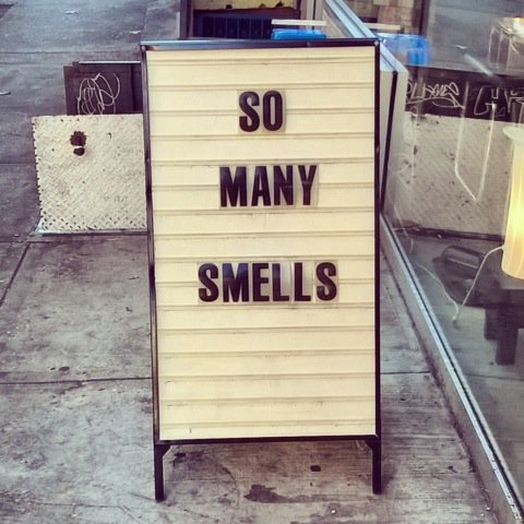 elsaisla's tweet photo. NYC lower East side https://t.co/iz1UGWZLnj