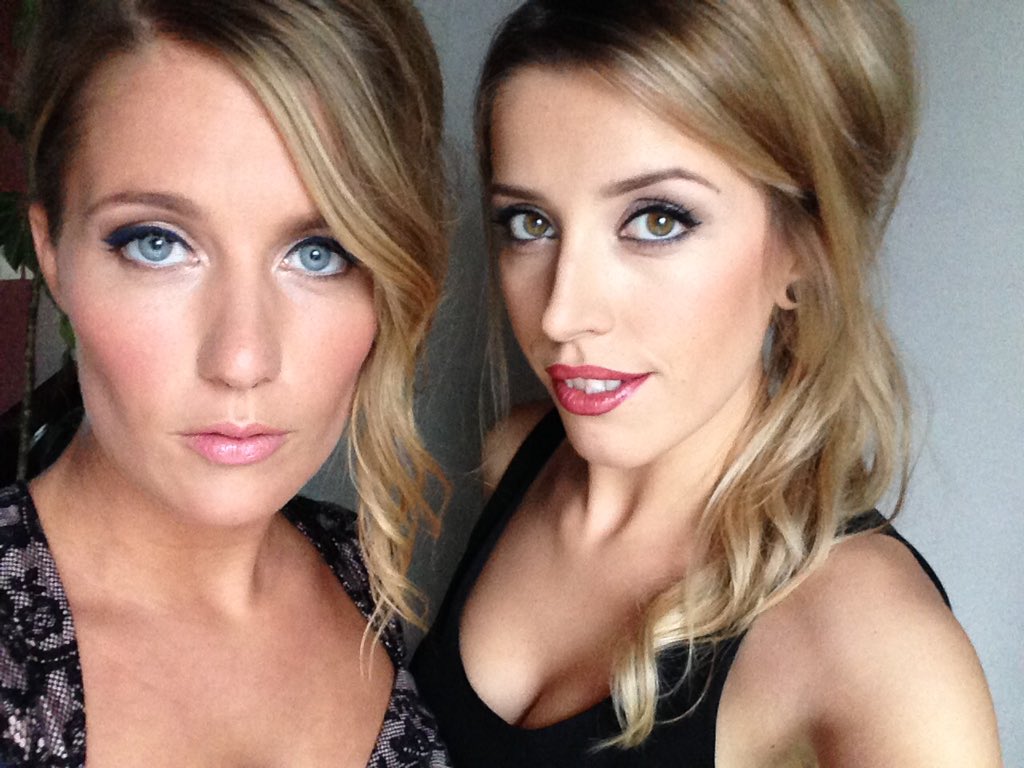 deryckesarah's tweet photo. Maak nu je afspraak voor haar en make-up! xoxo info@sarahderycke.be #newyearseve #pupa #partymakeup #hairstyling https://t.co/biyRydeVuV