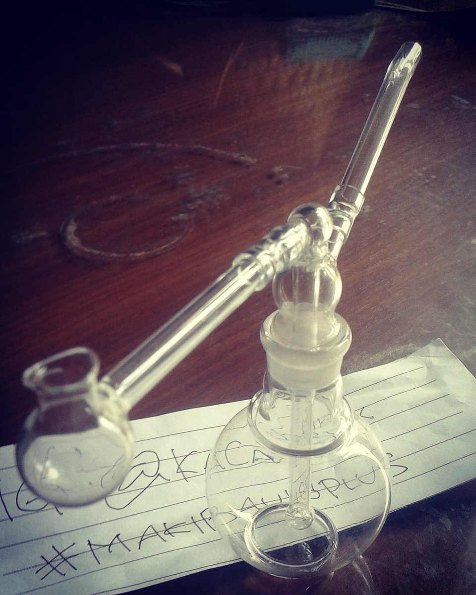 kacapyrex's tweet photo. Bong Guci 02. Bisa dilepas. Order cek bio. Kelengkapan seperti di foto. #BongKaca #Pyrex #Makibau18plus https://t.co/xUwzkw4JUw