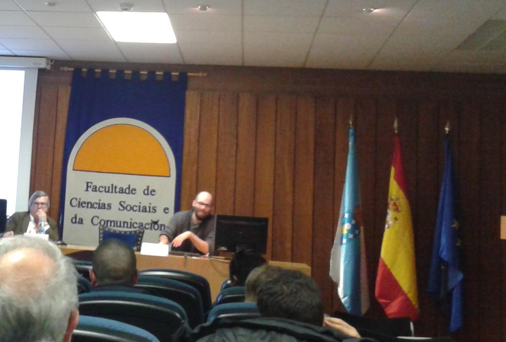 Umador95's tweet photo. "La identidad digital: el nuevo DNI" #IsraelMarquez @XESCOM https://t.co/BH6f8lGXdx
