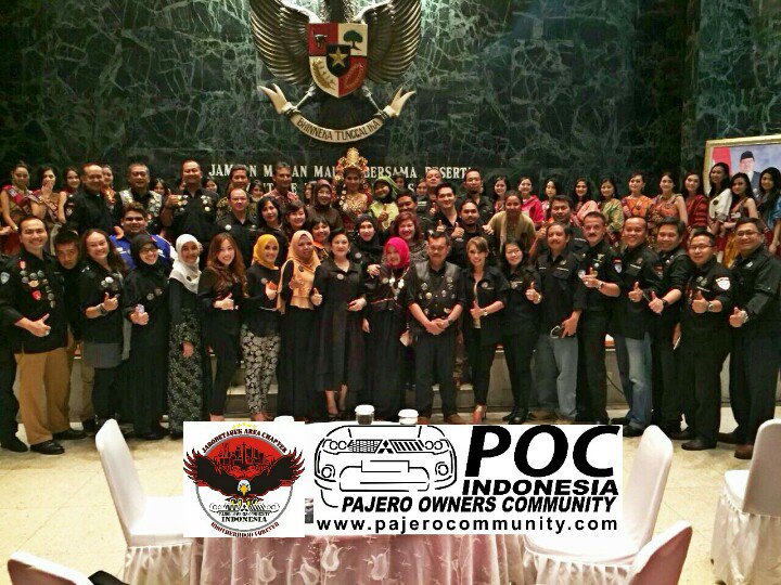 POCIndonesia's tweet photo. Foto Acara jamuan makan malam Ekspedisi Mataram Kuno. Balai Kota Jakarta #PajeroOwnersCommunity #POCIndonesia https://t.co/gzyaI5dLct