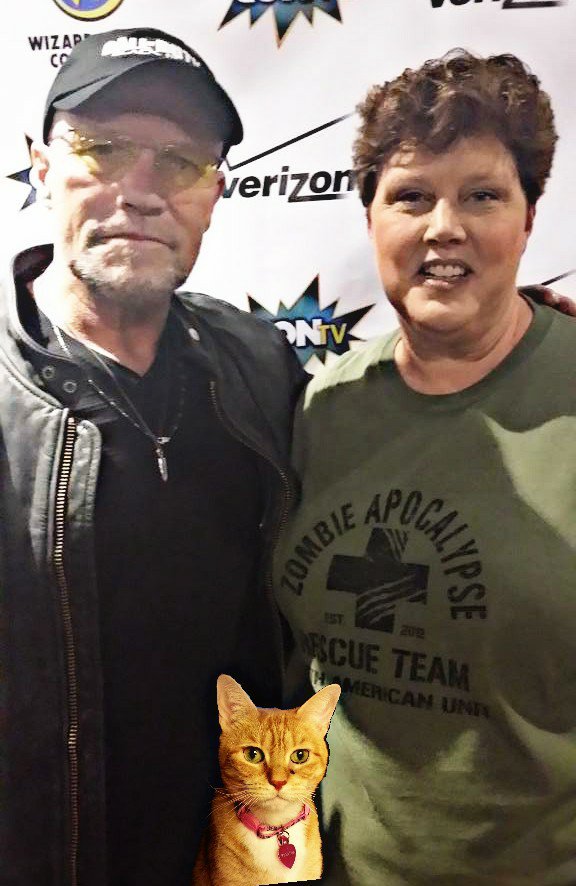 kat3796's tweet photo. Here's my pic with the great actor @RookerOnline and some lady. #onekoolkat #WhyCatIsCoolerThanMe https://t.co/z4NLHFyHzG