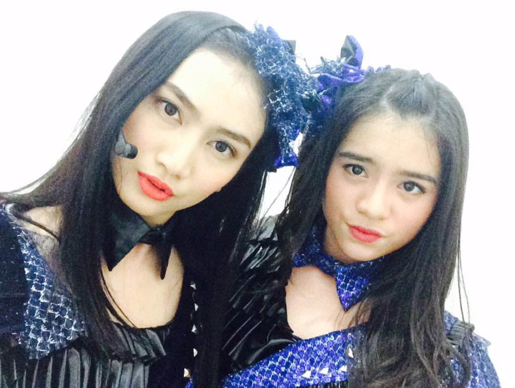 MelodyLaksani's tweet photo. Udah lama gak theateran terus tadi theateran, senang deh. Thanks for today! Ini foto sama Vanka cantik😍 https://t.co/4dk2w4pTho