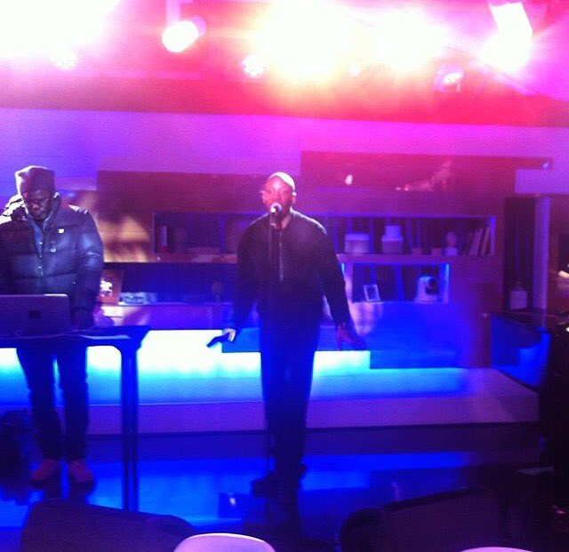 Deux rdv ce soir ! 

19h30 : <a href="/cavousf5/">C à vous</a> sur @France5tv
23h50 : <a href="/LERING/">LE RING</a> sur <a href="/FranceOtv/">France Ô</a>

On passe la soirée ensemble ?