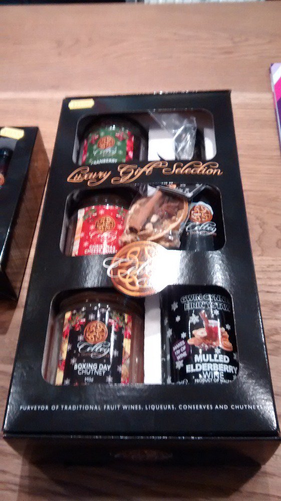 Siopa Nadolig #lleol #aberystwyth @ysiopleolsiopleol