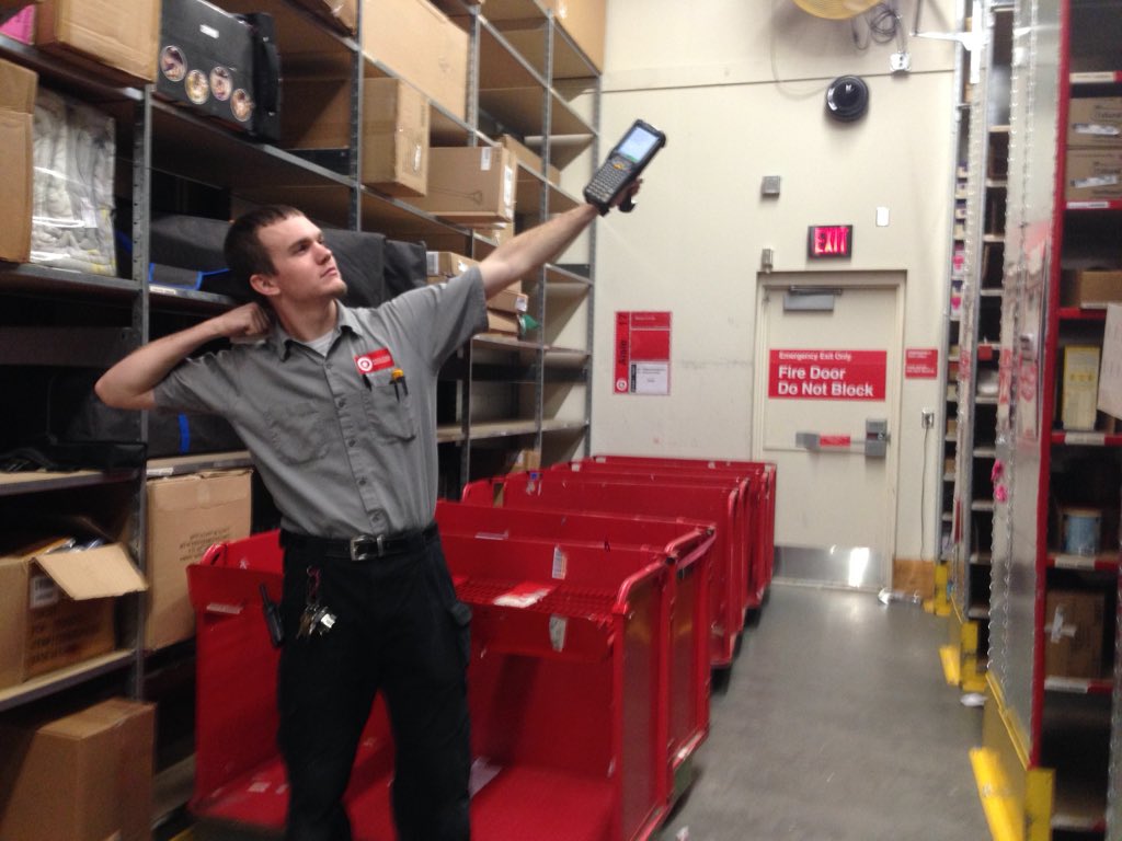 Thankful today for the awesome support help!!! #bestteaminretail @michellefiene <a href="/E_Linebach/">Eddie</a>
