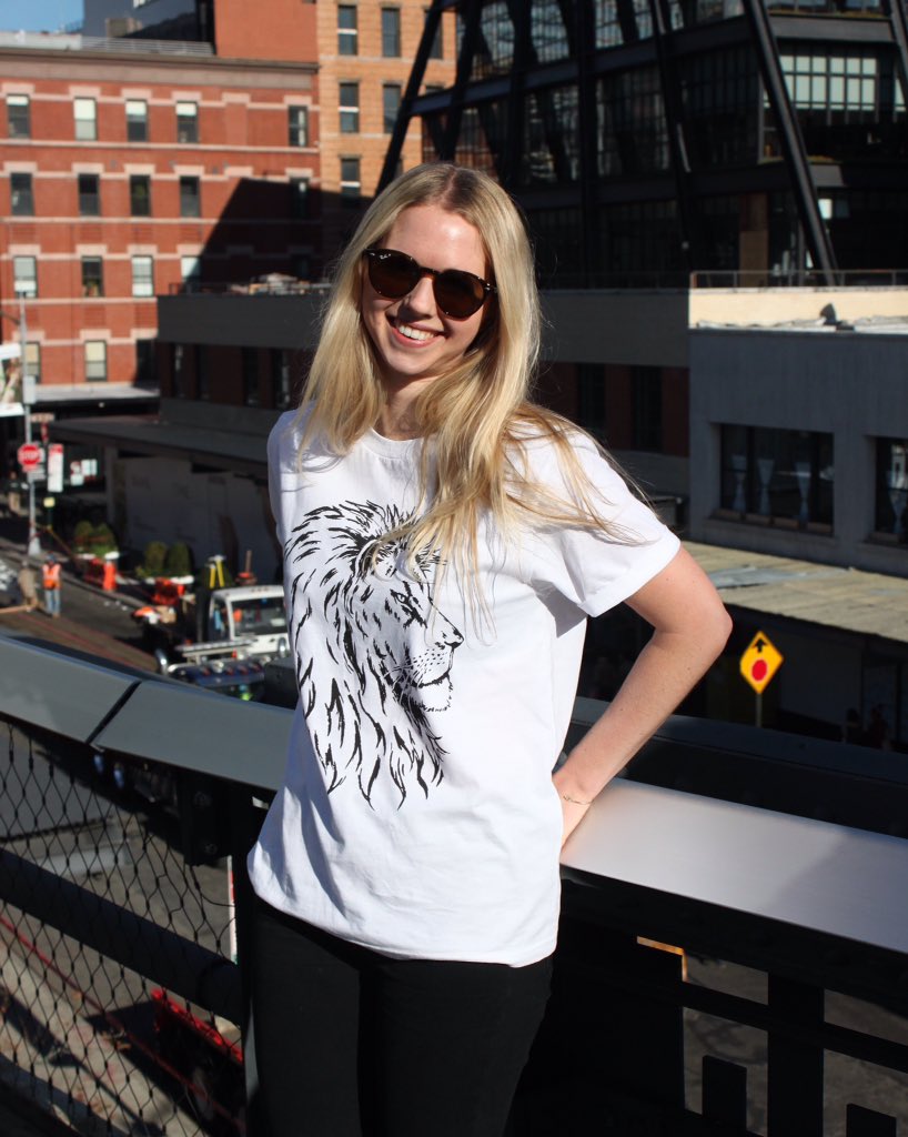 SaveALion's tweet photo. #SaveALion spotted on the @HighlineNYC where urban meets wild! Join our pride https://t.co/BIU4mdDbq6 ! #BigCatWeek https://t.co/ReuhBMKKsT