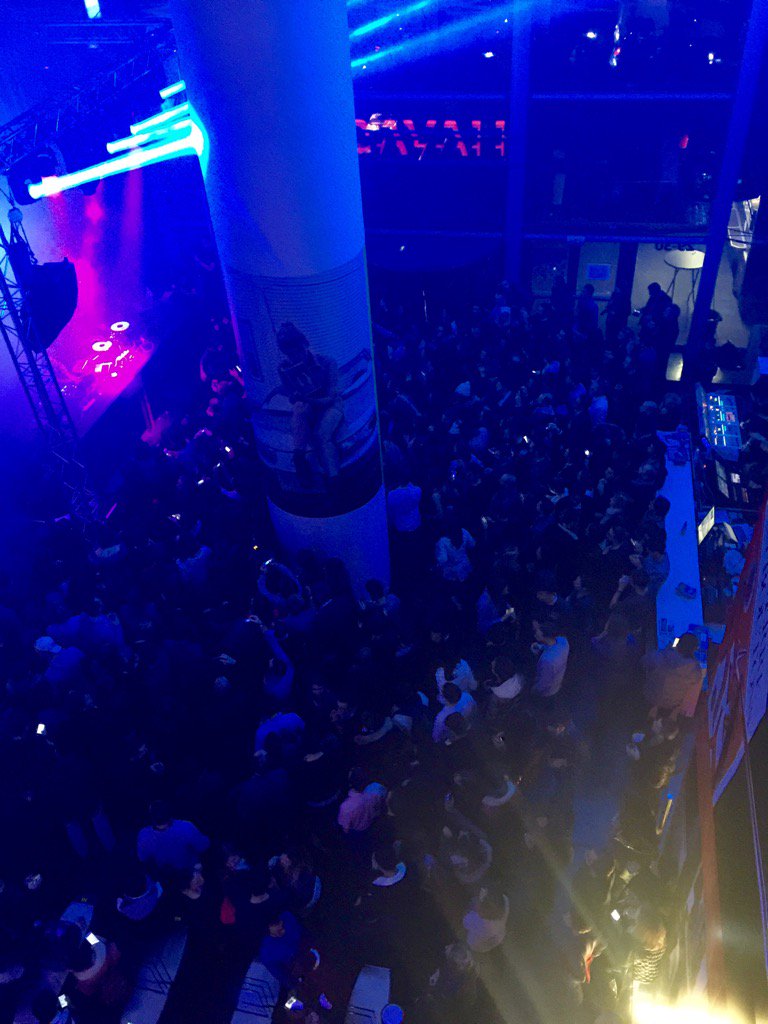 YannickBollore's tweet photo. Live pic of a Friday evening in Havas Village Paris Lobby... #GenerationBataclan #TogetherStronger https://t.co/FwZijBl3b2