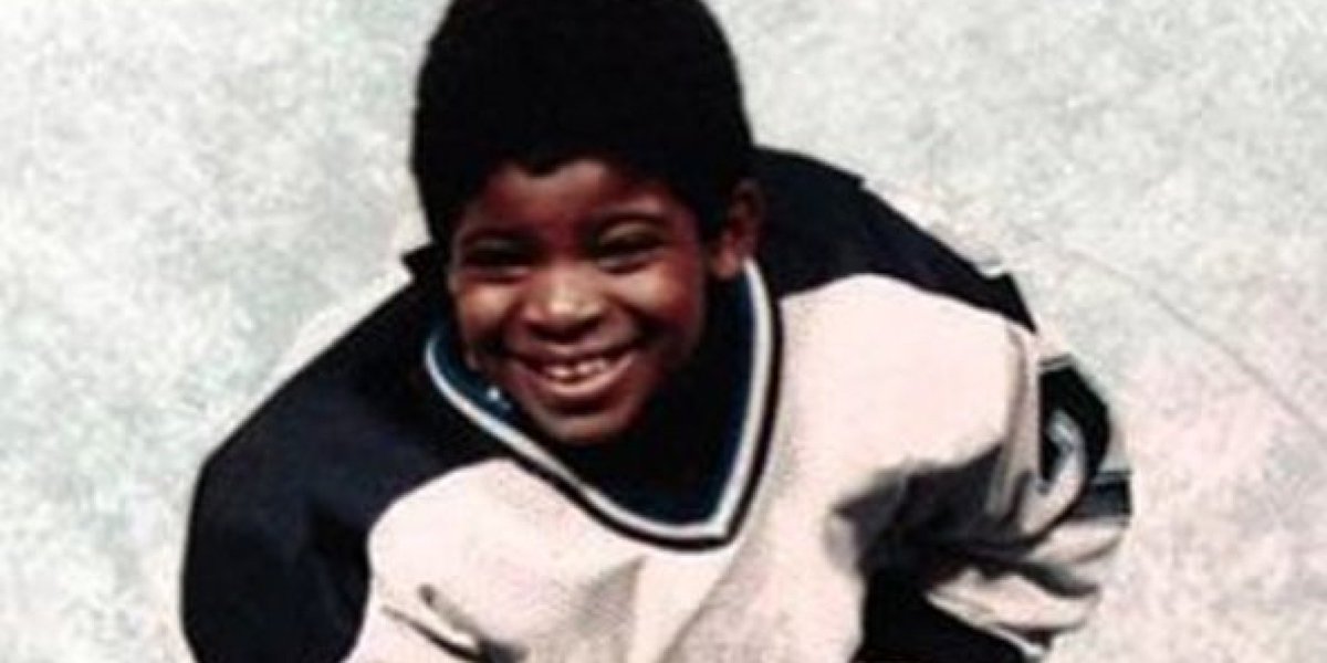 HuffPostQuebec's tweet photo. Reconnaissez-vous ce joueur de #hockey? https://t.co/6RpzHNzcFq https://t.co/D5Ko1A51La