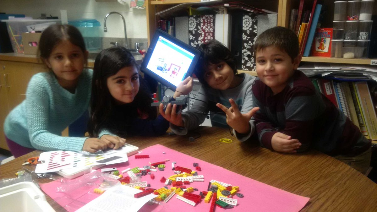 Eduneering's tweet photo. #Soccer is an #electric game! A #mechanized #goaltender comes together through #cooperation. #learnwithLEGO #STEM https://t.co/BR7pHN3Vir