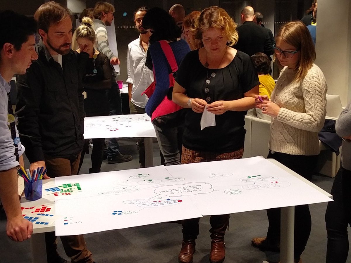 BVallauri's tweet photo. #ApéroMix bilan de @MuseomixOuest. Pour l'instant, plus de vert que de verre sur les tables ^^ #MXOuest #museomix https://t.co/7FdWzV5i5i