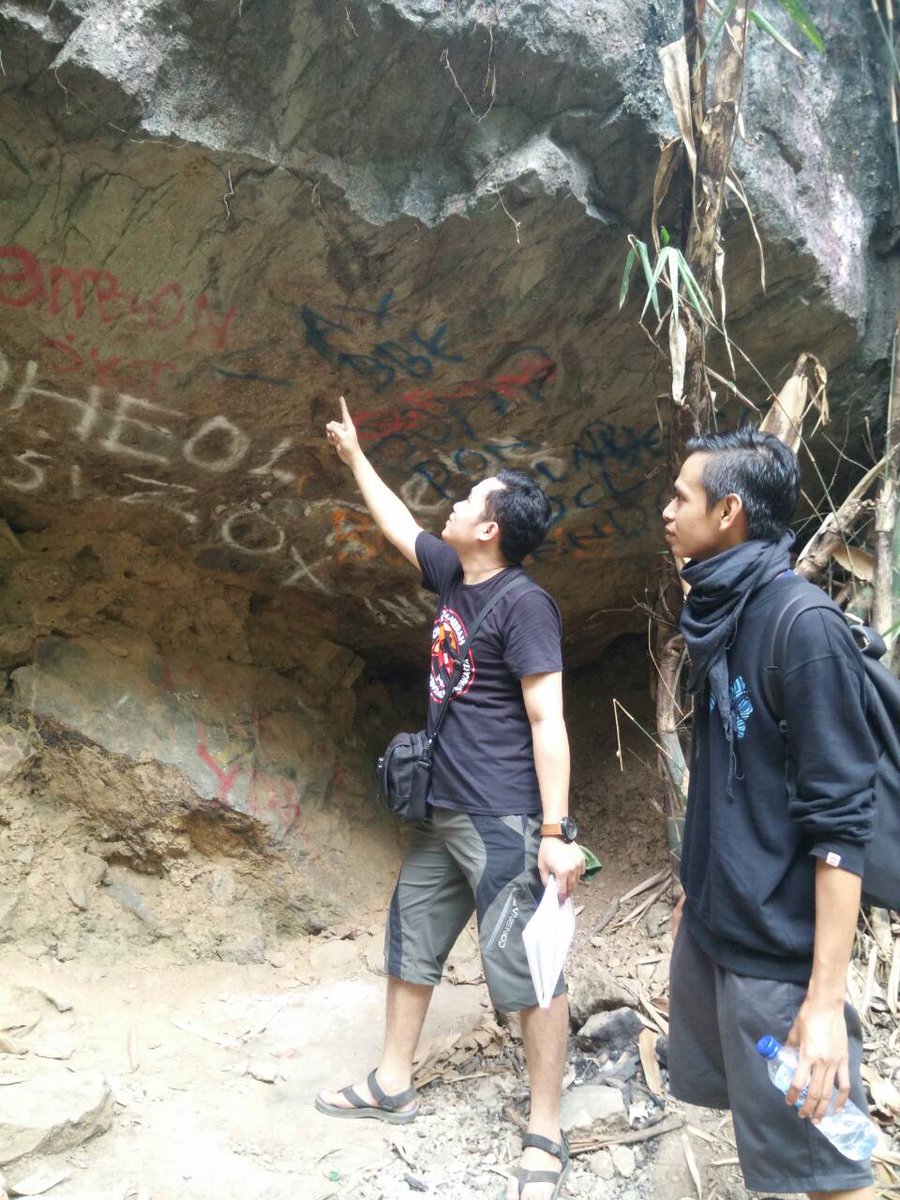 Jngn coret2 ya.. <a href="/Kedaipendaki/">Kedai Pendaki</a> <a href="/PendakiCantik/">PendakiCantik</a> <a href="/PendakiHijabers/">Hijab Hikers</a> <a href="/jejak_setapak/">Jejak Setapak</a> <a href="/Tapak_Rimba/">TAPAK RIMBA</a> <a href="/pendakibudiman/">(pernah jadi)</a> @MDPL_ID