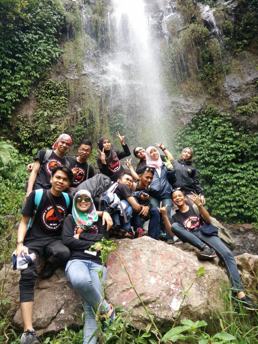 Ada 4 curug yg terlewati selama prjlanan..semut merah expose curug cileat subang... <a href="/jejak_setapak/">Jejak Setapak</a> <a href="/PendakiHijabers/">Hijab Hikers</a>