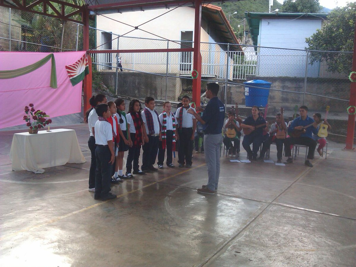 ModJGarmendia's tweet image. #CoroInfantilensamblescuatro #parrandonavideño @elsistema @ElSistemaLara @PSBIribarren 25-11-15