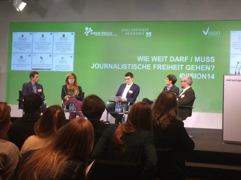 ak_hipp's tweet photo. Wie weit darf/ muss journalistische Freiheit gehen? #Vision15 https://t.co/6WtF93Qvht