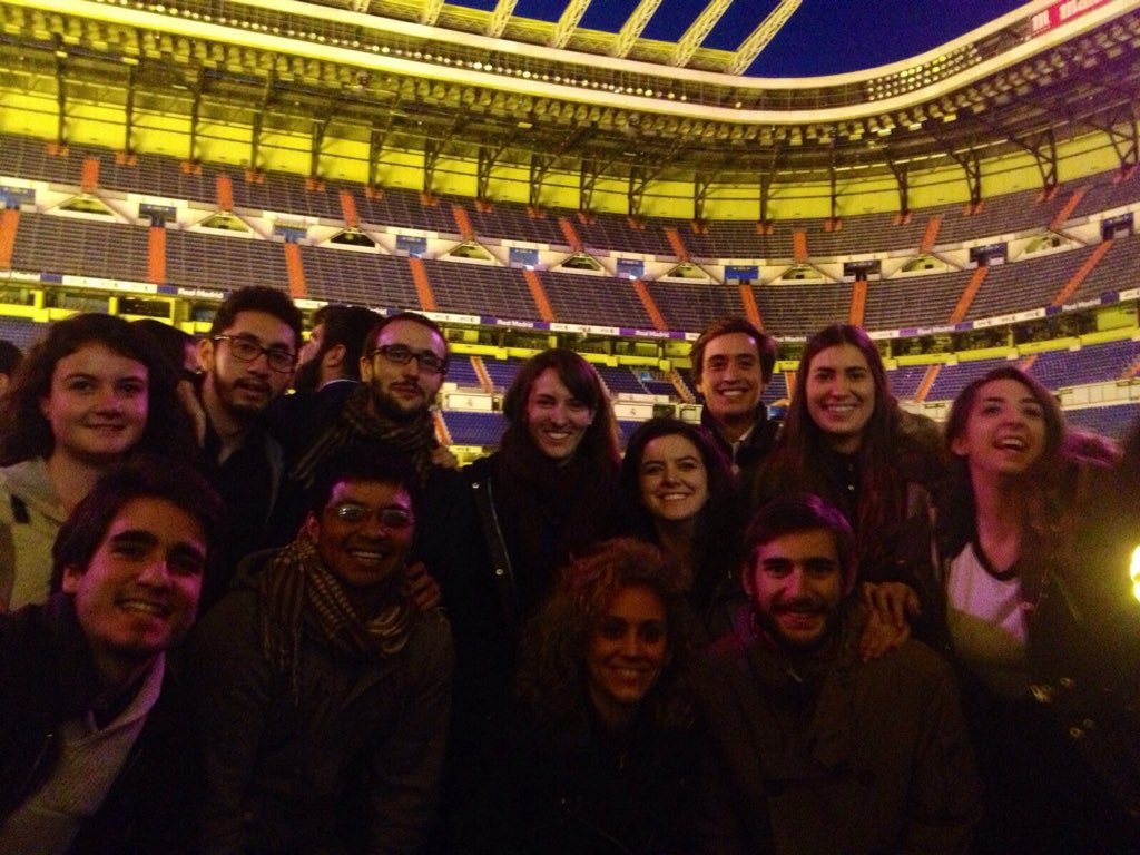 DelegacionAAD's tweet photo. Visita al #EstadioSantiagoBernabeu @ArquitecturaUE @RealMadridUE #proyectosG5 @UEuropea https://t.co/1P40FGf9Gl