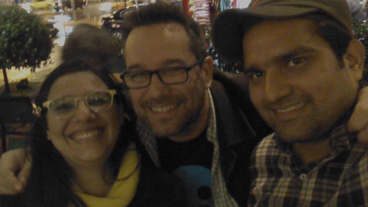 bakarmax_'s tweet image. Me and @tuteji met the artists of #logicomix @AlecosPapadatos and Annie