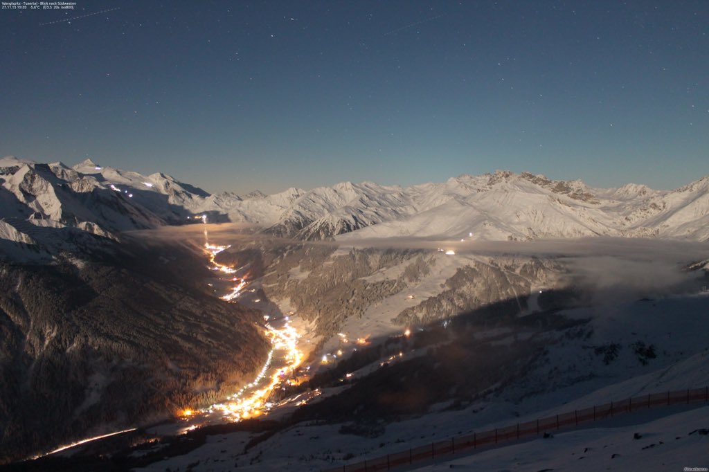 elcanviclimatic's tweet image. #Tuxertal #Alps #night
Webcam