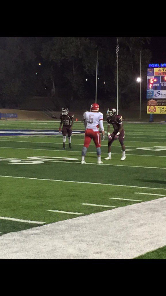brady_hendo's tweet photo. Game dayyyyyy👀🔥🏈 #Round3 #BeatHaskell https://t.co/mqHjvnWESo