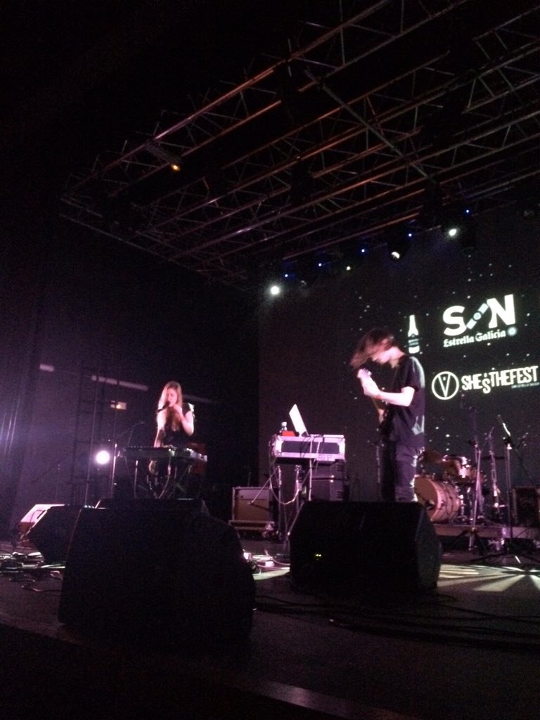 gramoladekeith's tweet photo. #LEYYA deslumbrando en el @SheisTheFest #STF2015 https://t.co/7SNrDG4IQF