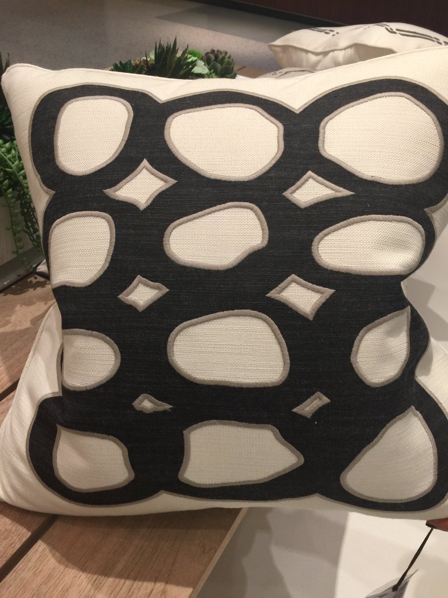 Janet Gust Design tweet media